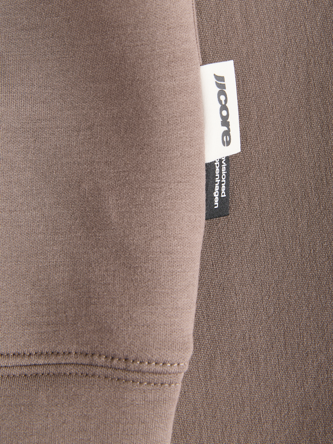 model_shot-detail